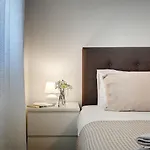 Modern In פולה